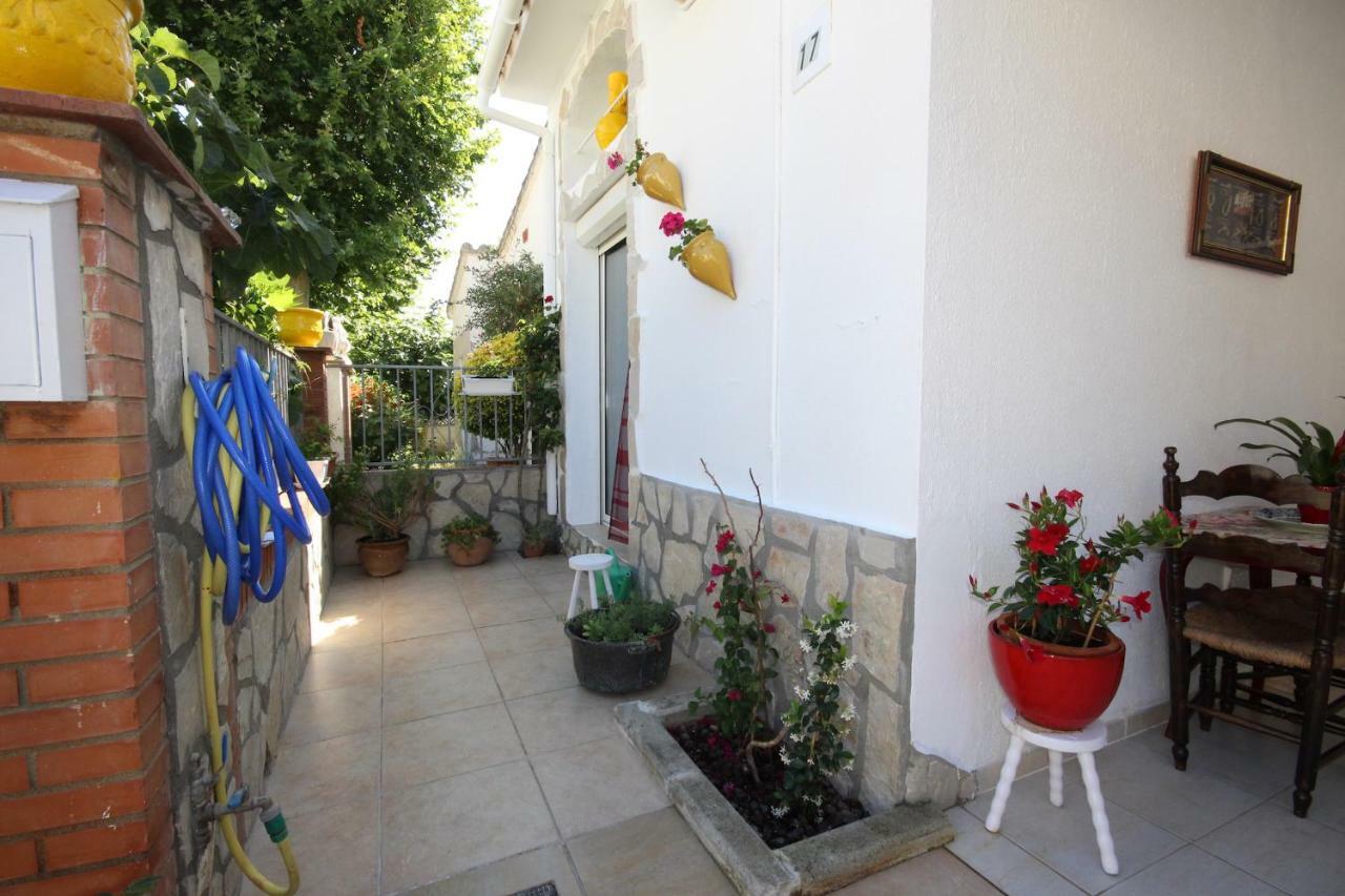 Maison De Vacances A Empuriabrava "Oasis" Villa Exterior photo